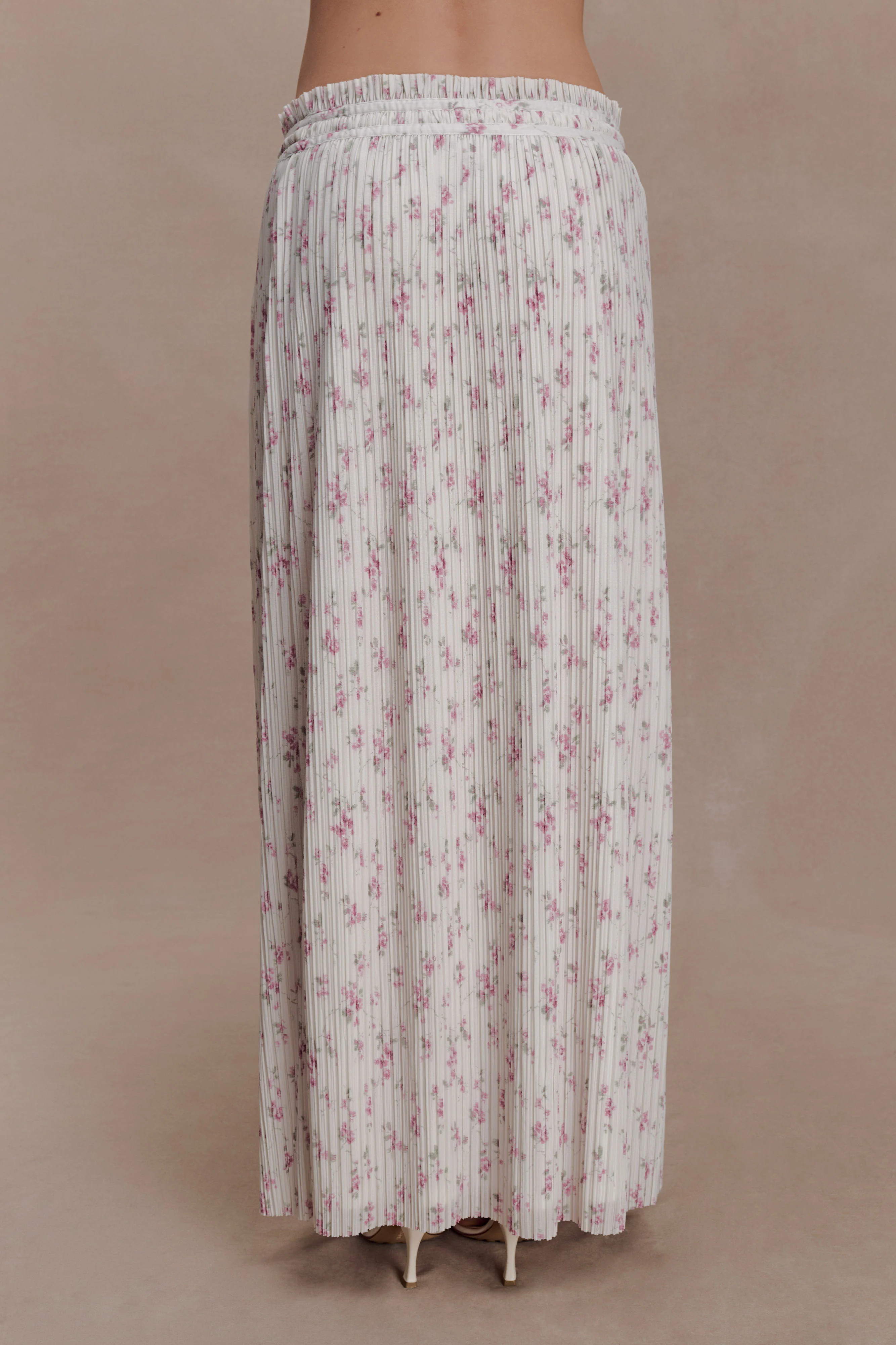 Amaris Gathered Plisse Maxi Skirt - Floral Ditsy Print - Image 7