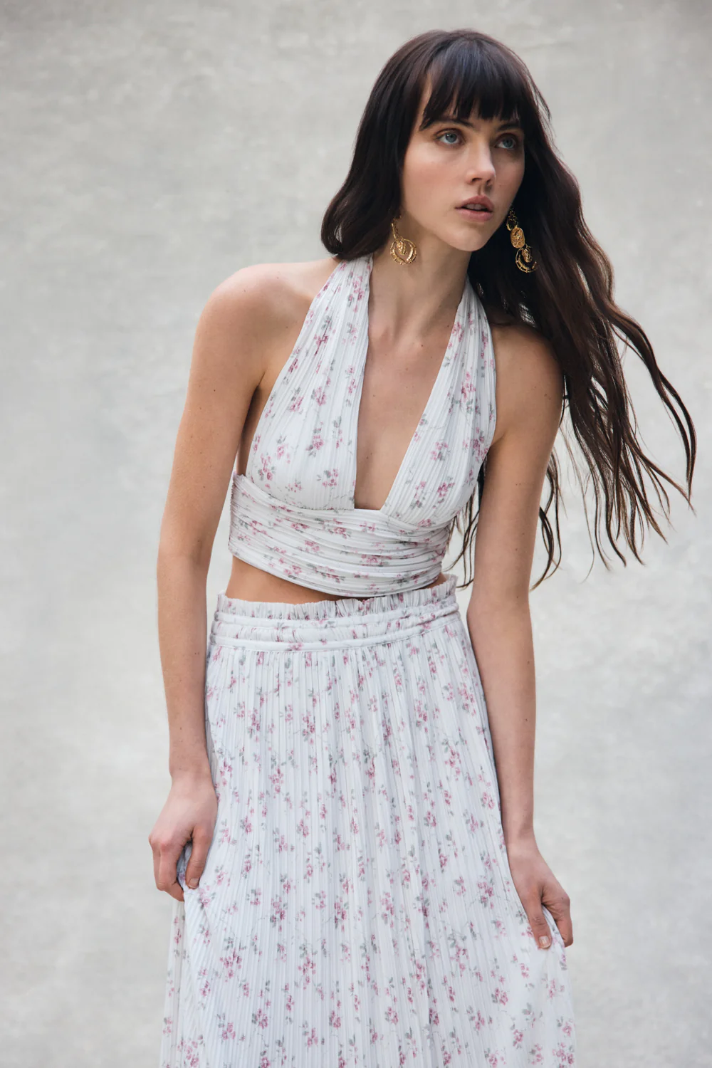 Amaris Sleeveless Plisse Halter Top - Floral Ditsy Print - Image 7