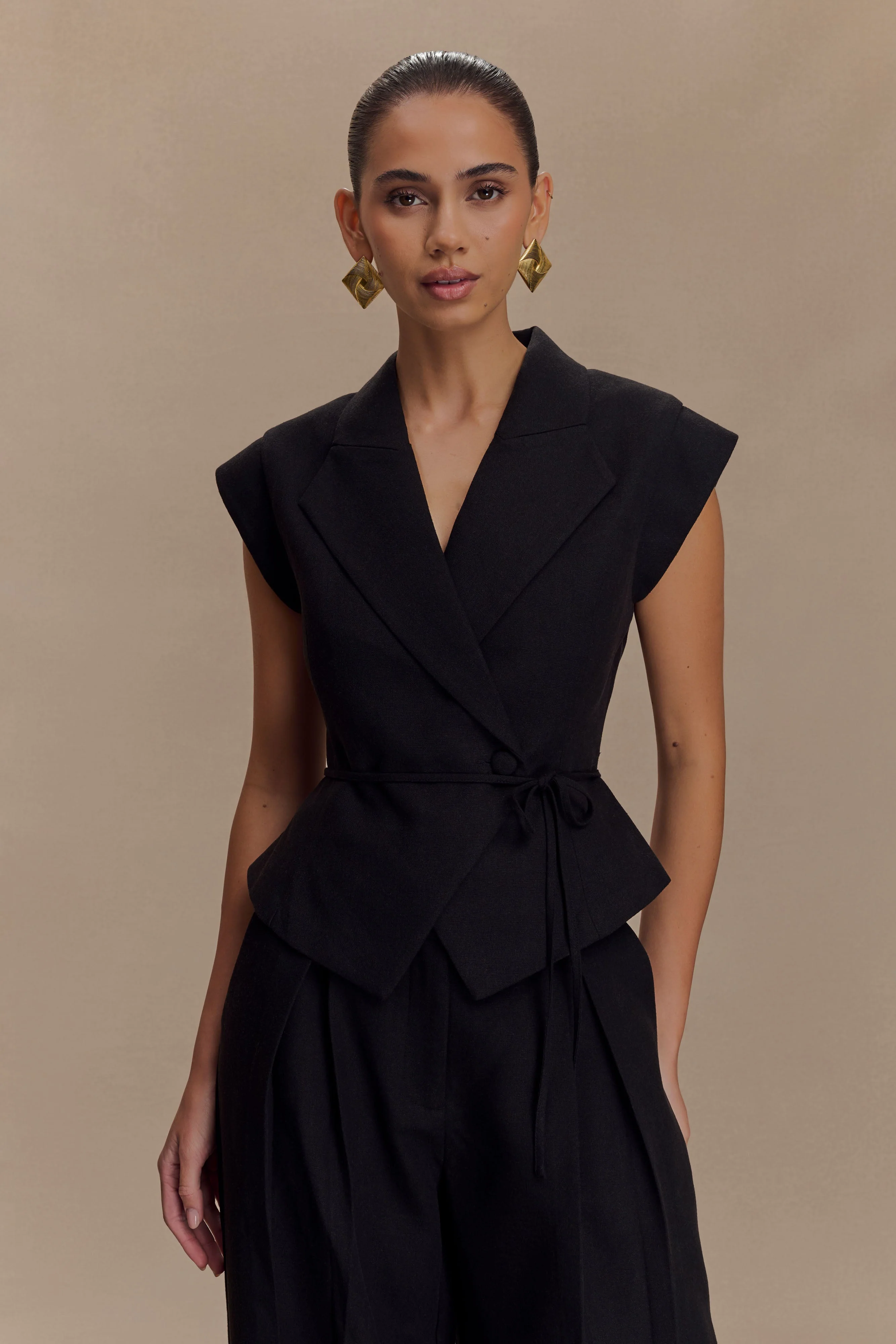 Andina Shortsleeve Linen Top - Black - Image 3