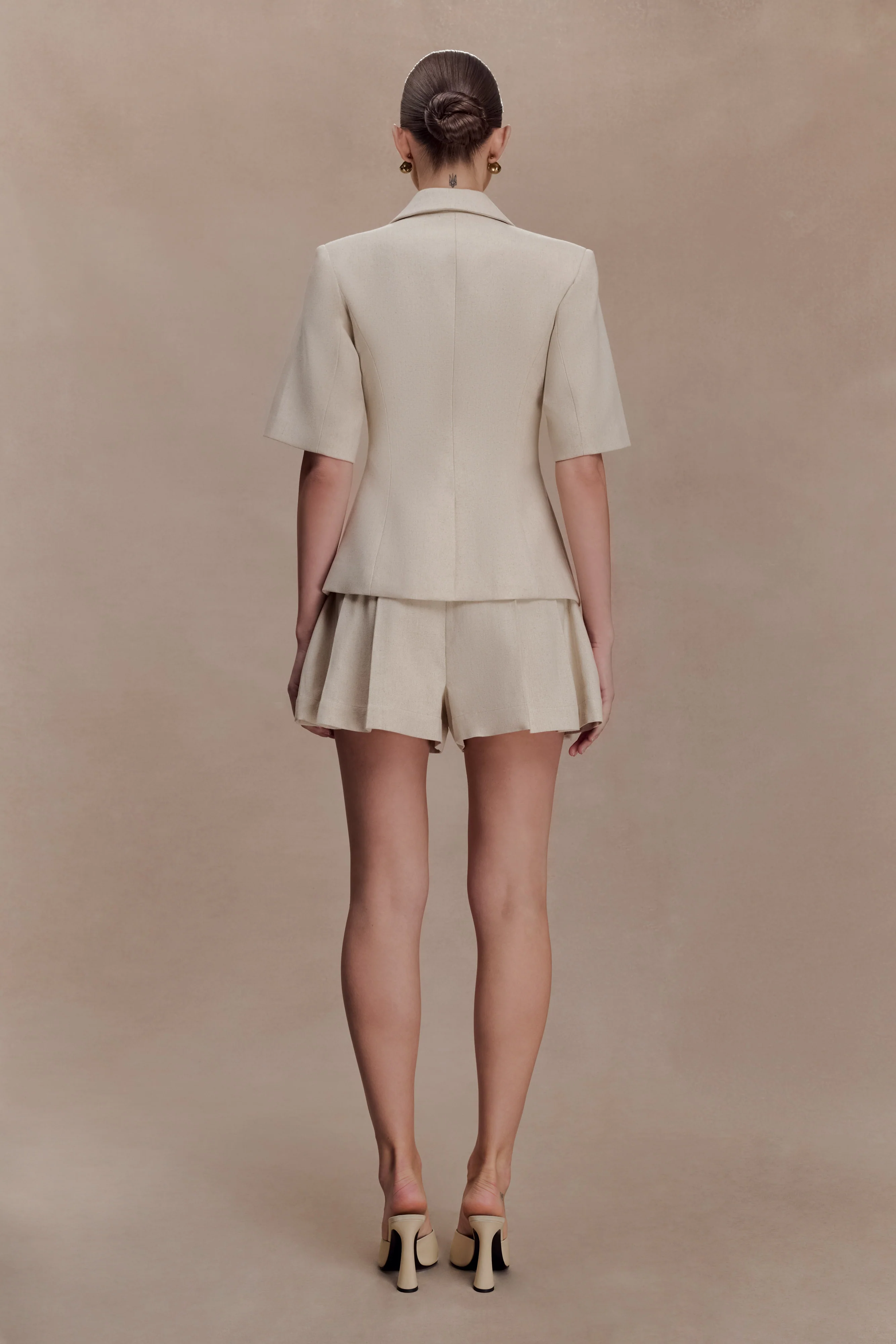 Martine Pleated Linen Short - Natural - Image 5