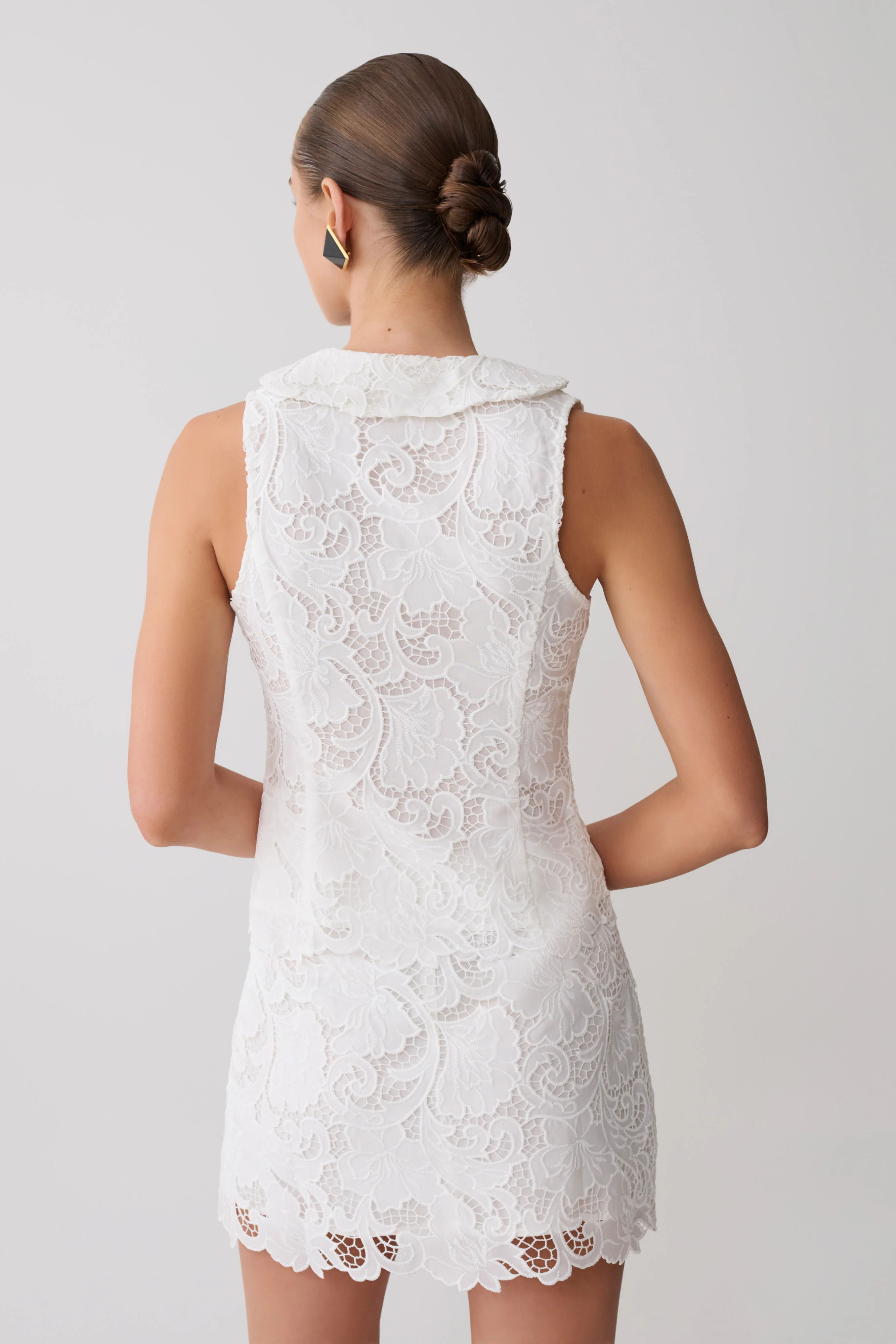 Tessa Broderie Tie Front Sleeveless Top - White - Image 2